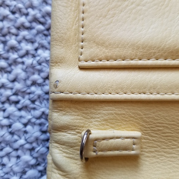 Street Level Light Yellow Purse - Picture 6 of 8